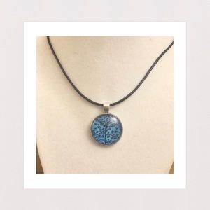 Tree Cab Pendant & Leather Necklace